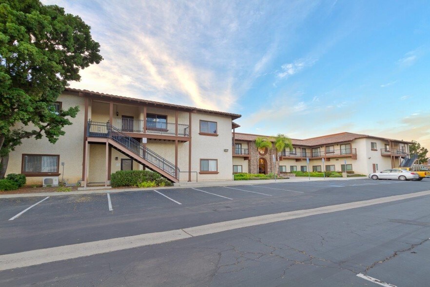 More Photos Of 334 Via Vera Cruz, San Marcos Unknown For Lease