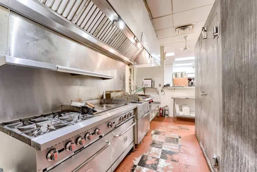 More Photos Of 644 Main St, North Bend Restaurant For Sale