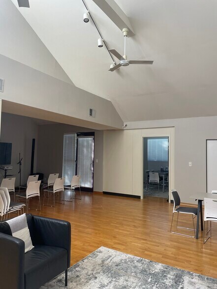 More Photos Of 930 Martin Luther King Jr Blvd, Chapel Hill Office For Lease