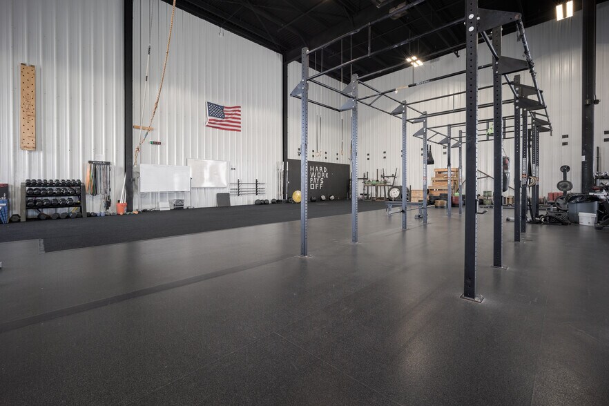 More Photos Of 4200 Carriage Way, Weatherford Medical For Lease