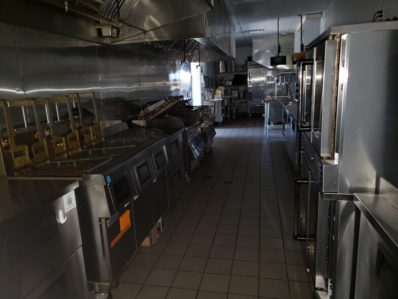 More Photos Of 229 Heritage, Lone Grove Fast Food For Sale
