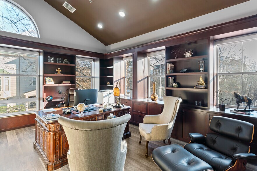 More Photos Of 21165 Whitfield Pl, Sterling Medical For Sale