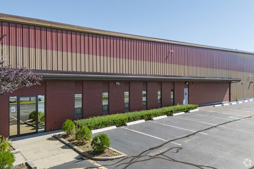 Primary Photo Of 5 Industrial Dr, Mattapoisett Warehouse For Sale