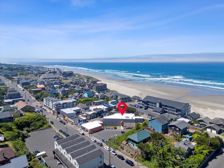 More Photos Of 515 NW Coast St, Newport Restaurant For Lease