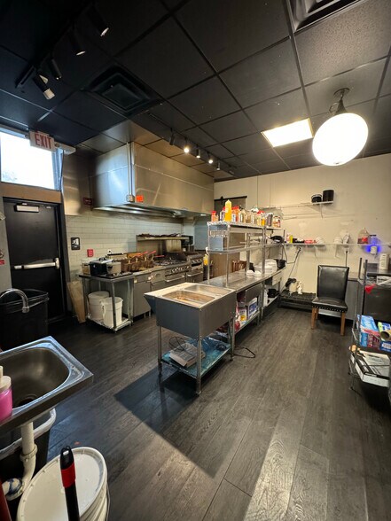 More Photos Of 501 N College Ave, Indianapolis General Retail For Sale