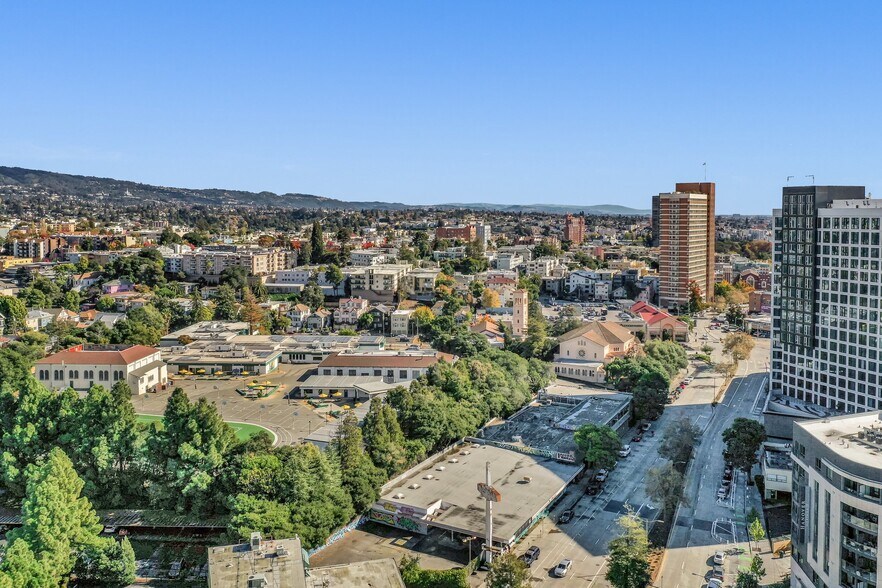 More Photos Of 290 27th St, Oakland Flex For Sale