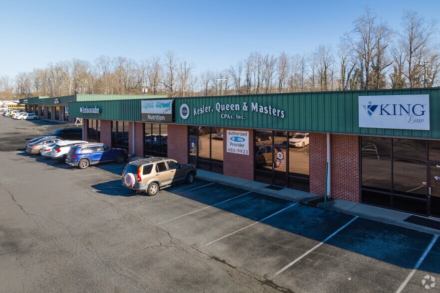 Primary Photo Of 424 Hyatt St, Gaffney General Retail For Lease