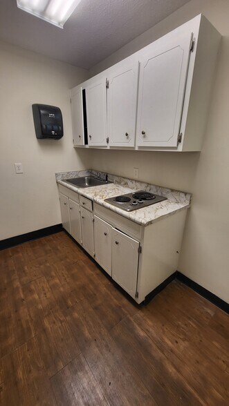 More Photos Of 8811 Front Beach Rd, Panama City Beach Medical For Lease