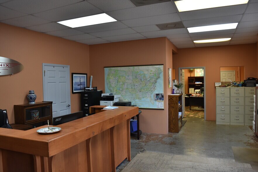 More Photos Of 11715 87th St N, Largo Warehouse For Sale