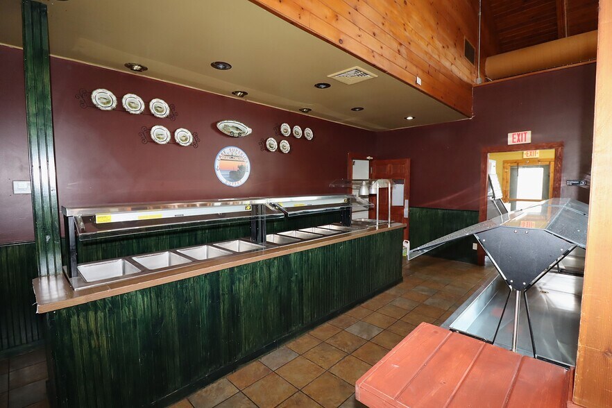 More Photos Of 30580 Hwy 2, Ashland General Retail For Lease