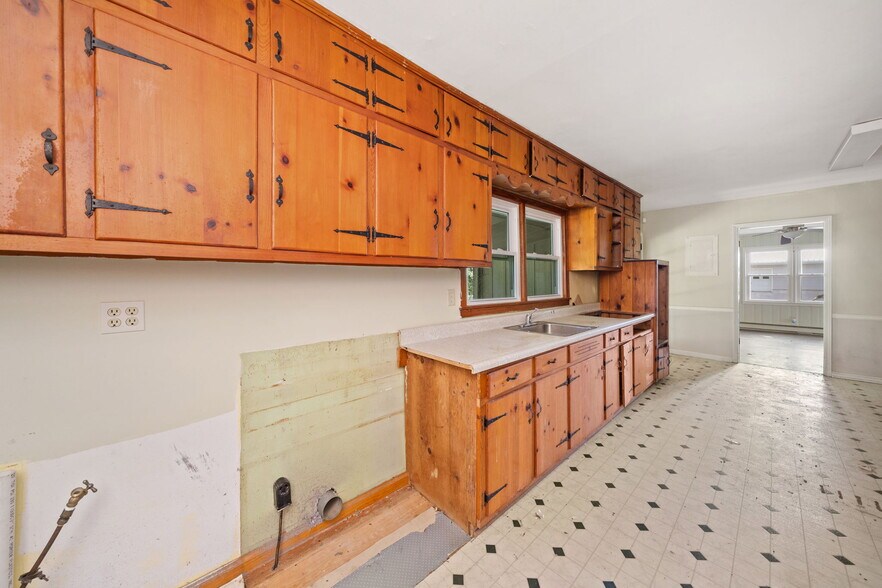 More Photos Of 3531 Cherokee St, Kennesaw Medical For Sale