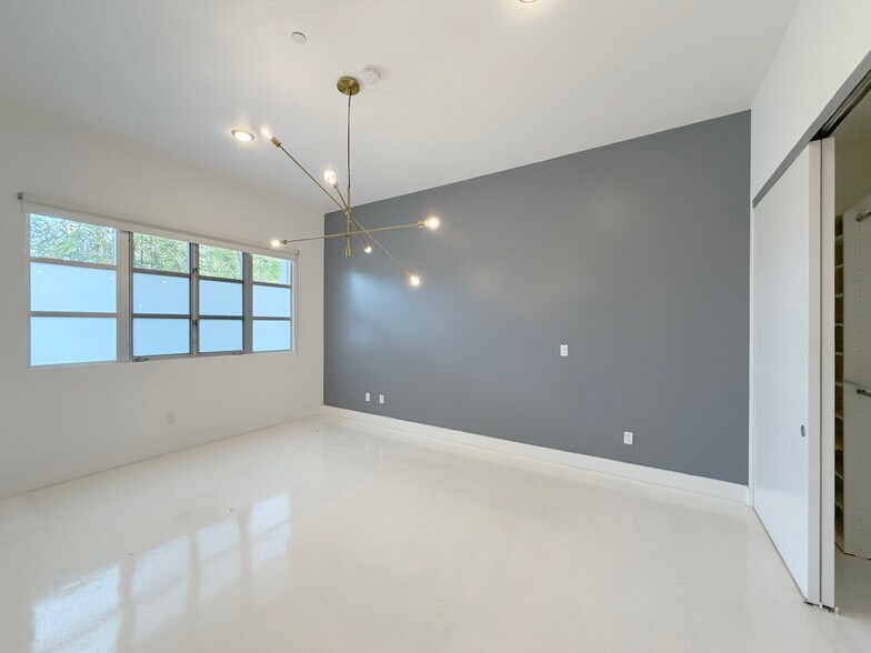 More Photos Of 212 Marine St, Santa Monica Loft Creative Space For Lease