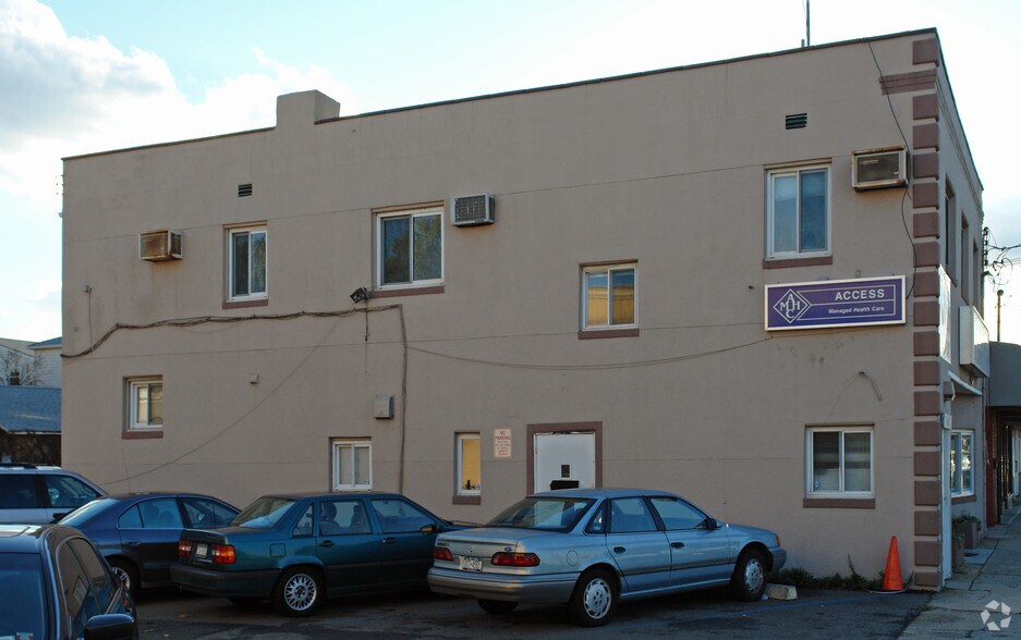 More Photos Of 37-39 E Jericho Tpke, Mineola Medical For Lease