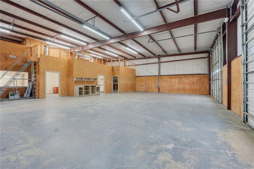 More Photos Of 1134 Finfeather Rd, Bryan Light Manufacturing For Sale