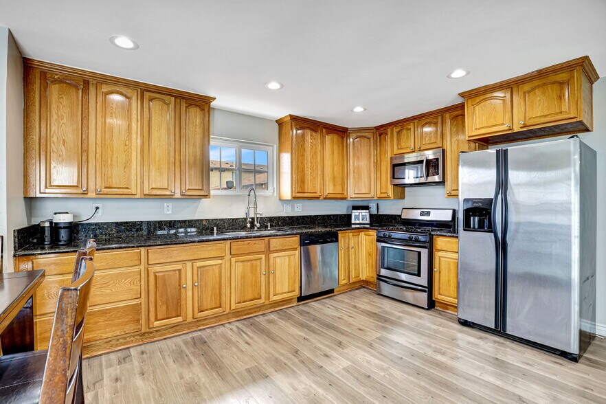 More Photos Of 710 Venice Way, Inglewood Apartments For Sale