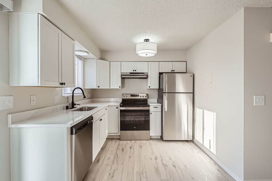 More Photos Of 364 Elizabeth St, Monroe Apartments For Sale