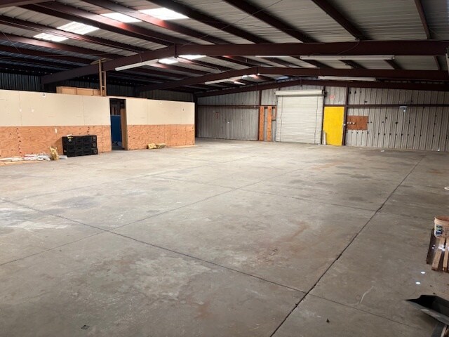 More Photos Of 952 Kenansville, Kenansville Warehouse For Lease