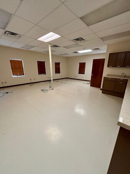 More Photos Of 200 Meadowlands Blvd, Keller Office For Sale