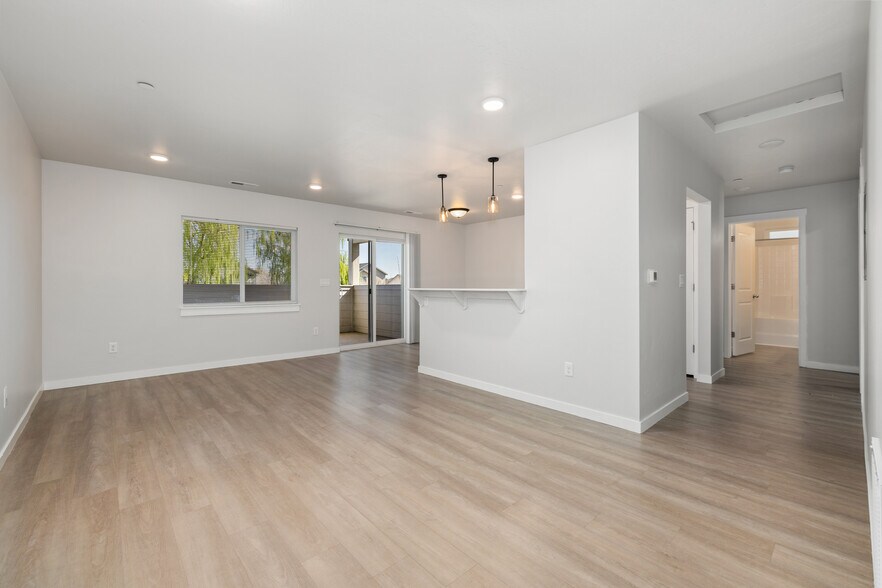 More Photos Of 10890 Blue River Ln, Nampa Apartments For Sale