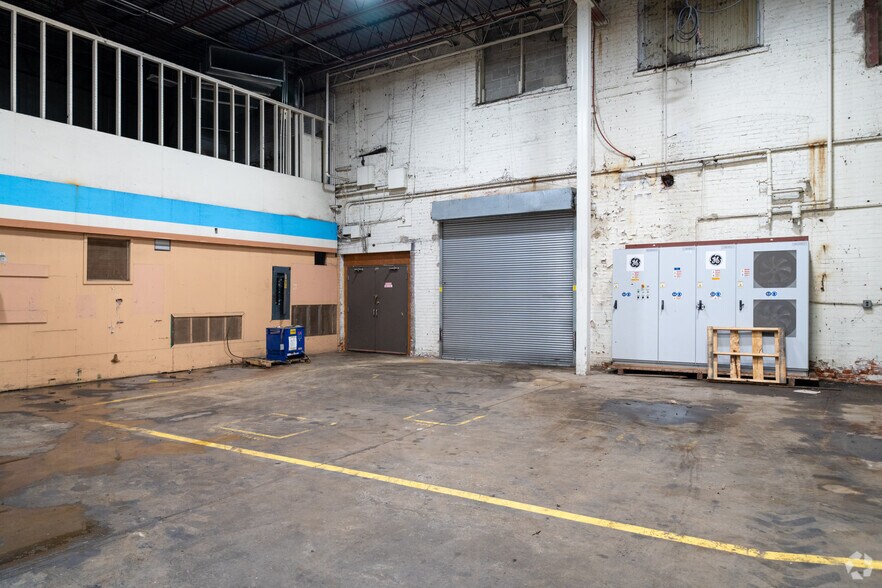 More Photos Of 1625 E Duane Blvd, Kankakee Manufacturing For Lease