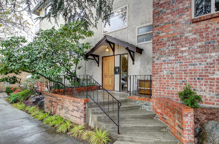 More Photos Of 2401 NW 63rd St, Seattle Apartments For Sale