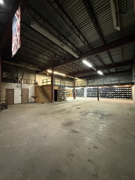 More Photos Of 223 52nd St, Brooklyn Warehouse For Lease