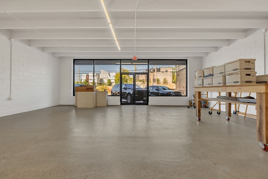 More Photos Of 1305-1311 Dickerson Pike, Nashville Freestanding For Lease