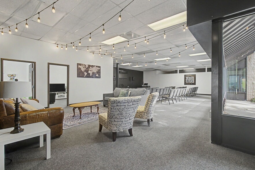 More Photos Of 1301-1333 W 121st Ave, Denver Flex For Lease