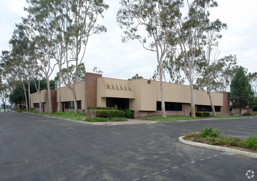 More Photos Of 1881-1893 Knoll Dr, Ventura Office For Sale