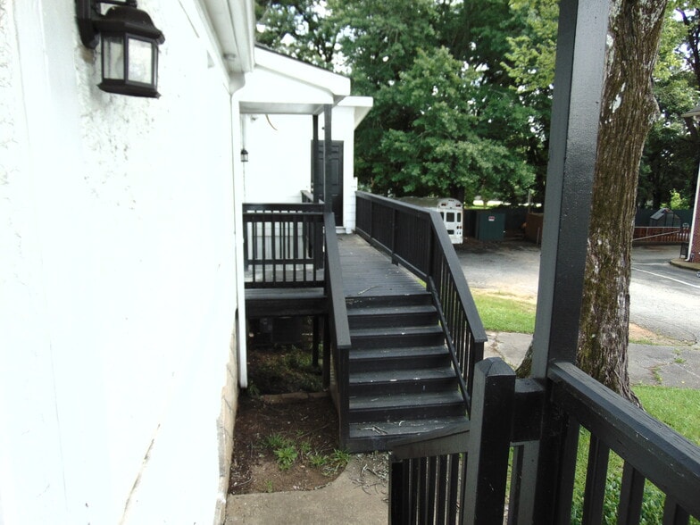 More Photos Of 6277 Memorial Dr, Stone Mountain Medical For Sale