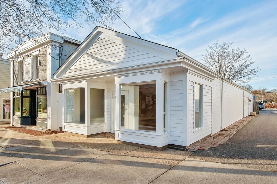 Primary Photo Of 67 Jobs Ln, Southampton Storefront For Lease