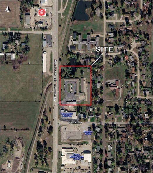 More Photos Of 1315 N State St, Iola Hotel For Sale