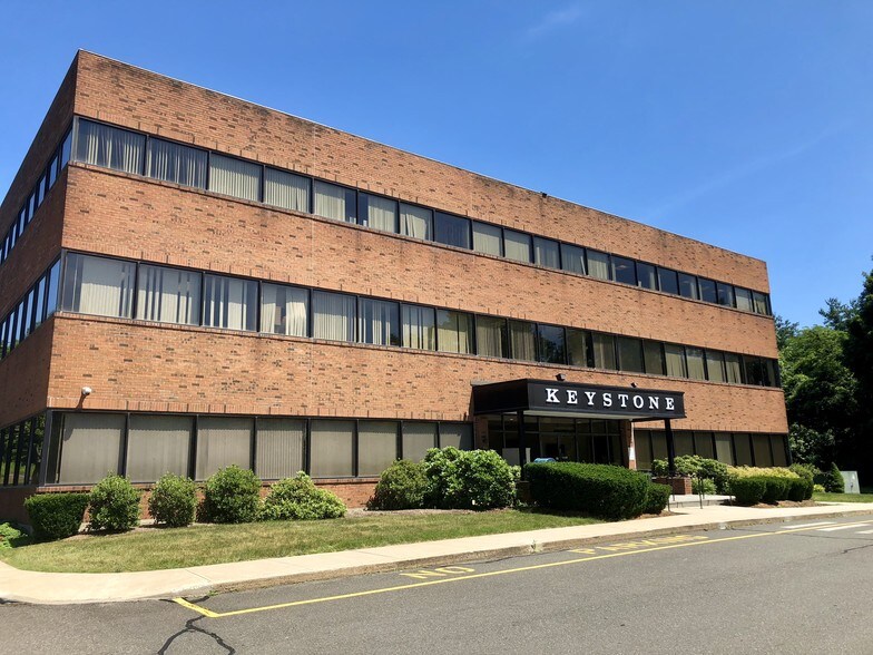 More Photos Of 85 Barnes Rd, Wallingford Medical For Sale