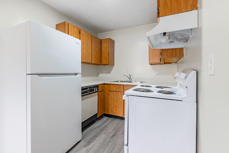 More Photos Of 703 Blue Sky Dr, Maryville Apartments For Sale