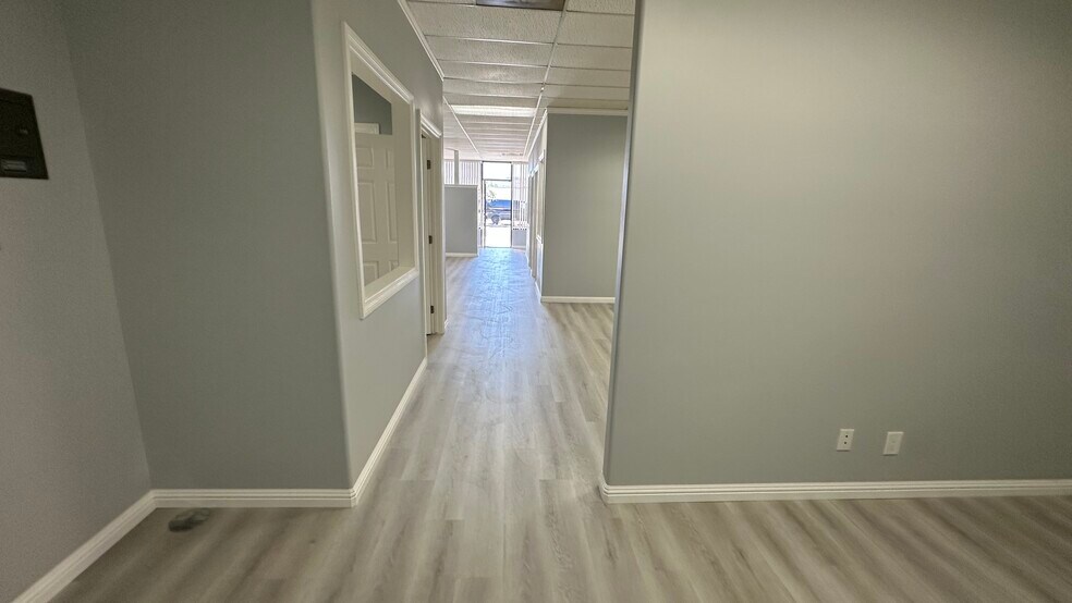 More Photos Of 4453-4457 E La Palma Ave, Anaheim Freestanding For Lease