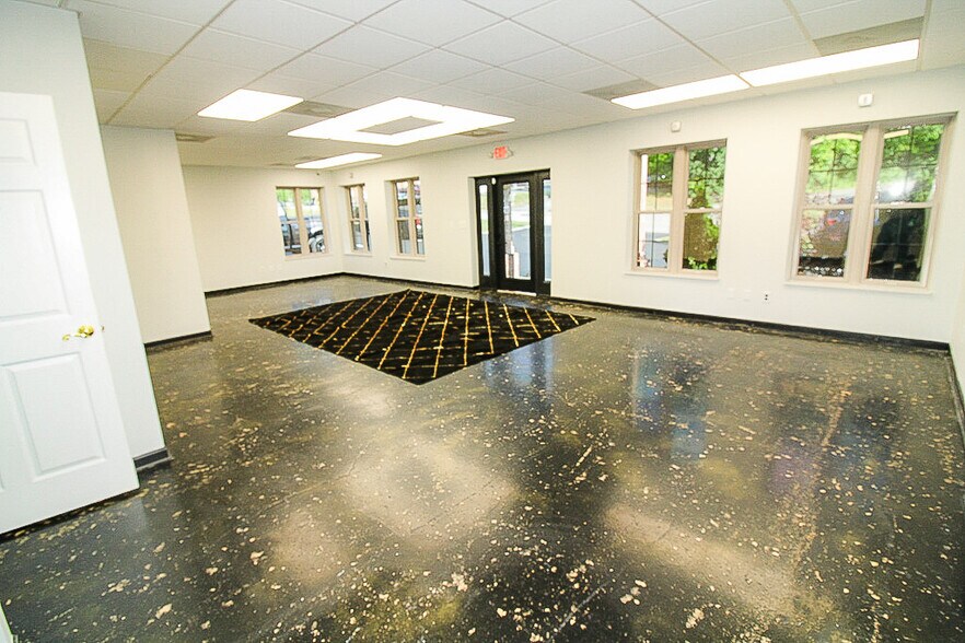More Photos Of 5317 Stanton Rd, Knoxville Medical For Lease
