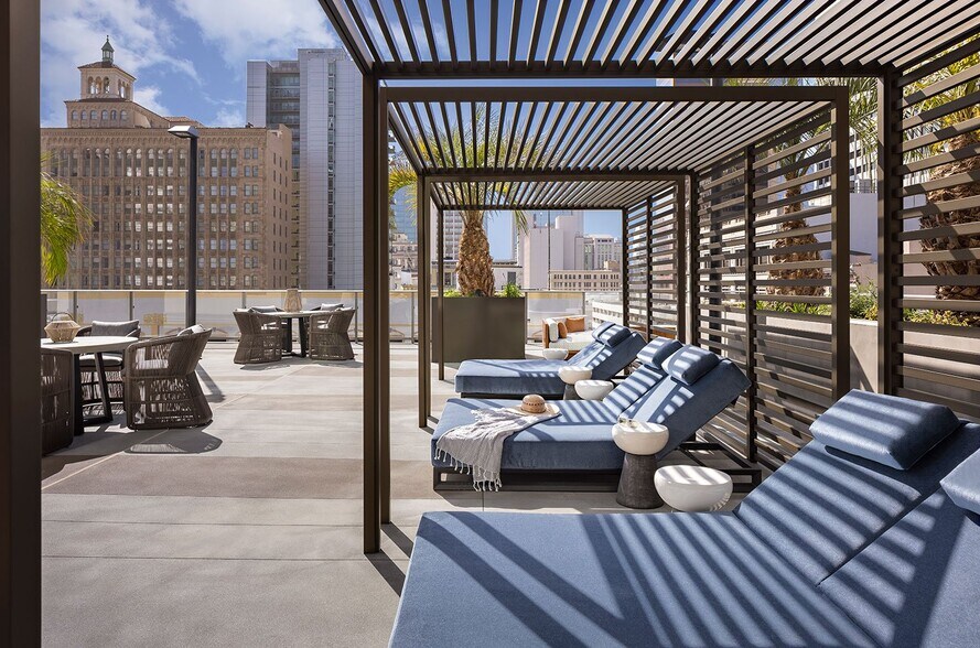 More Photos Of 702 Broadway, San Diego Apartments For Lease