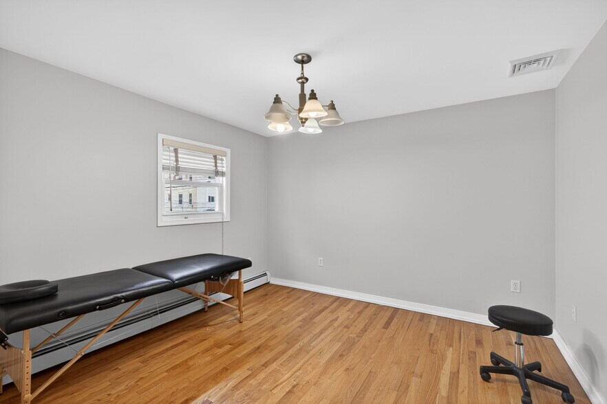More Photos Of 449-451 W Linden St, Allentown Office For Sale