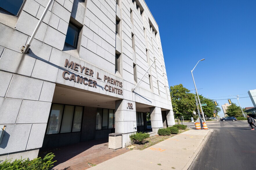 More Photos Of 110 E Warren Ave, Detroit Medical For Lease