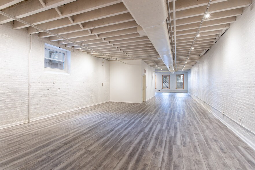 More Photos Of 447 W 36th St, New York Loft Creative Space For Sale