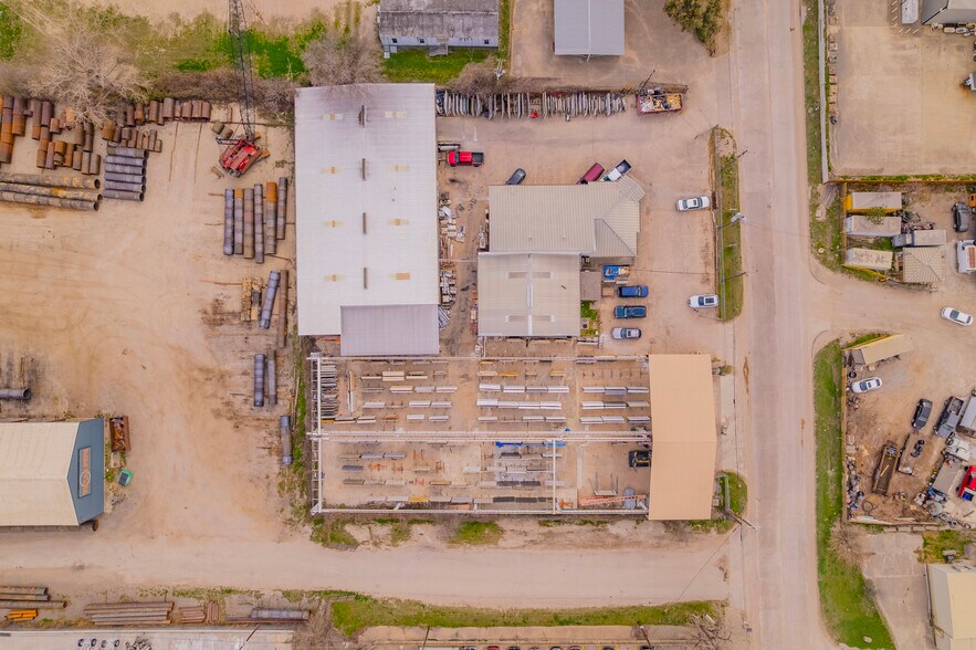 More Photos Of 10582 Spangler Rd, Dallas Manufacturing For Sale