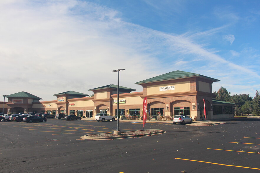 Primary Photo Of 558-586 Randall Rd, South Elgin Storefront For Lease