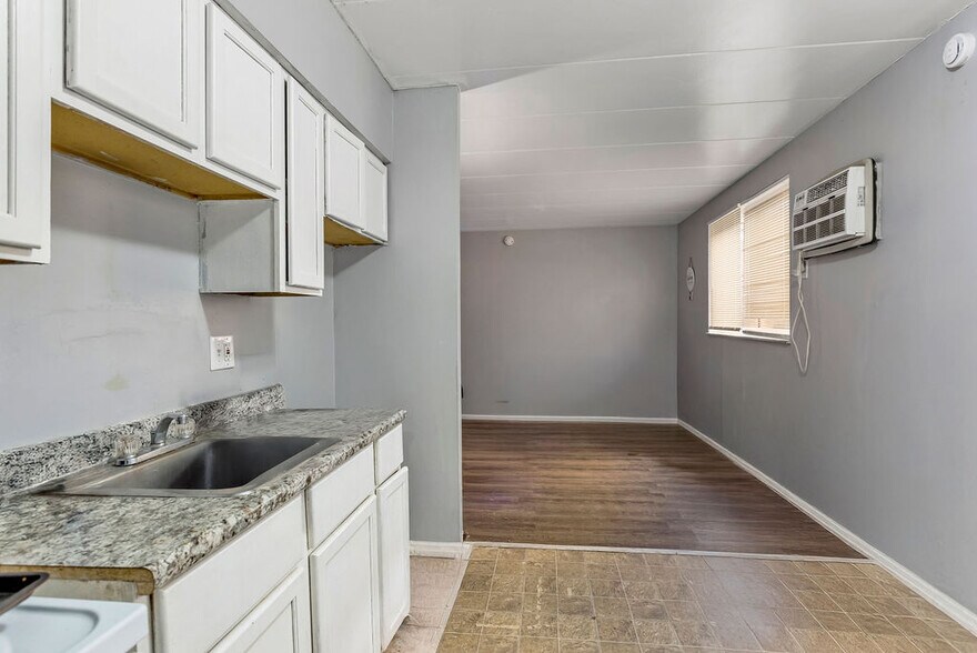 More Photos Of 2443 Ferguson Rd, Cincinnati Apartments For Sale