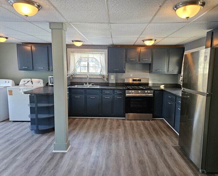 More Photos Of 464 Main St, New Milford Storefront Retail Office For Sale