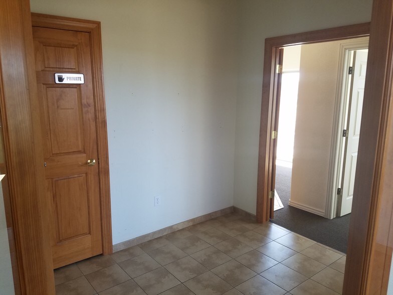 More Photos Of 2140 Hollow Brook Dr, Colorado Springs Medical For Lease