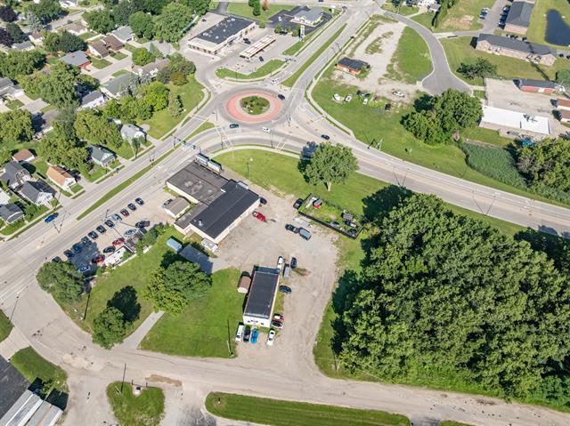 More Photos Of 1006 Velp Ave, Green Bay Freestanding For Sale