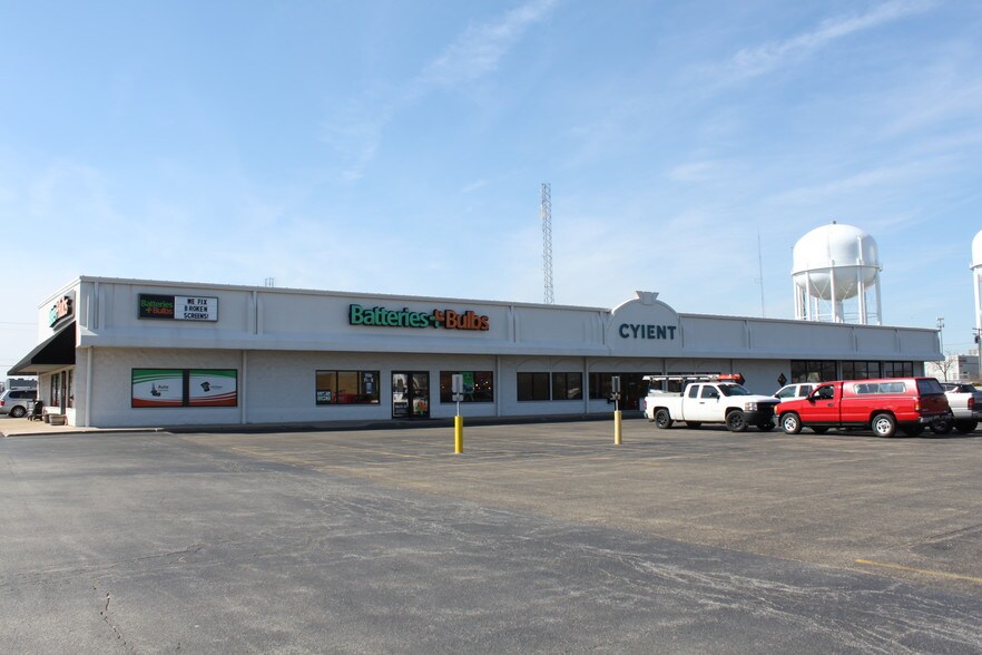 More Photos Of 8001 N University St, Peoria Office For Sale