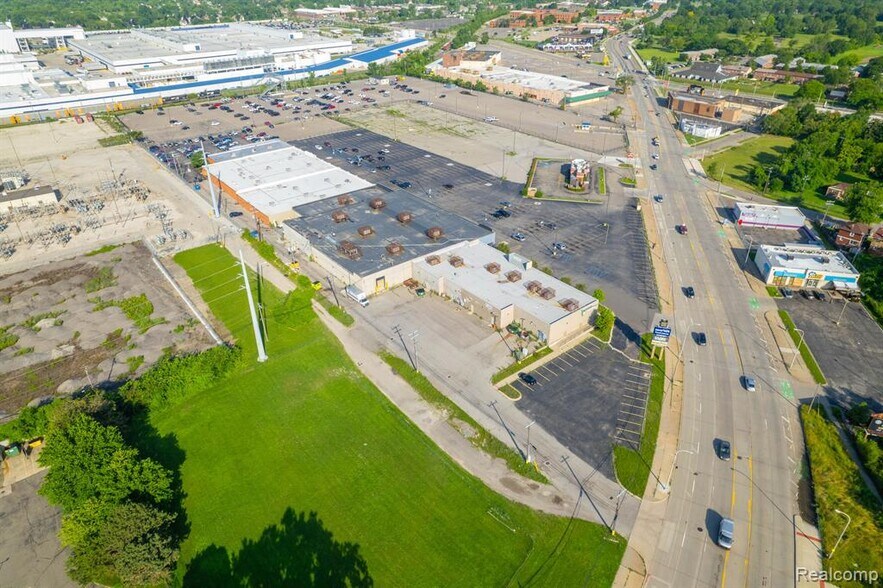 More Photos Of 4705 Conner St, Detroit General Retail For Lease