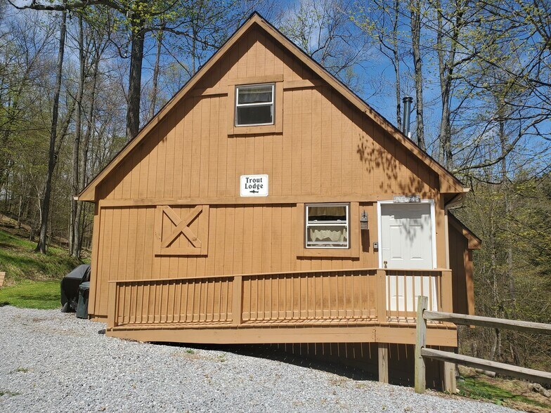 More Photos Of 1997 Rock Hill Rd, Weedville Hotel For Sale