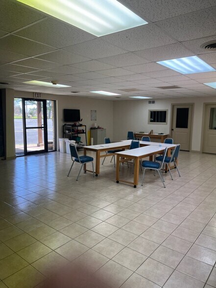 More Photos Of 100 S Old Indian Trl, Tool Specialty For Lease